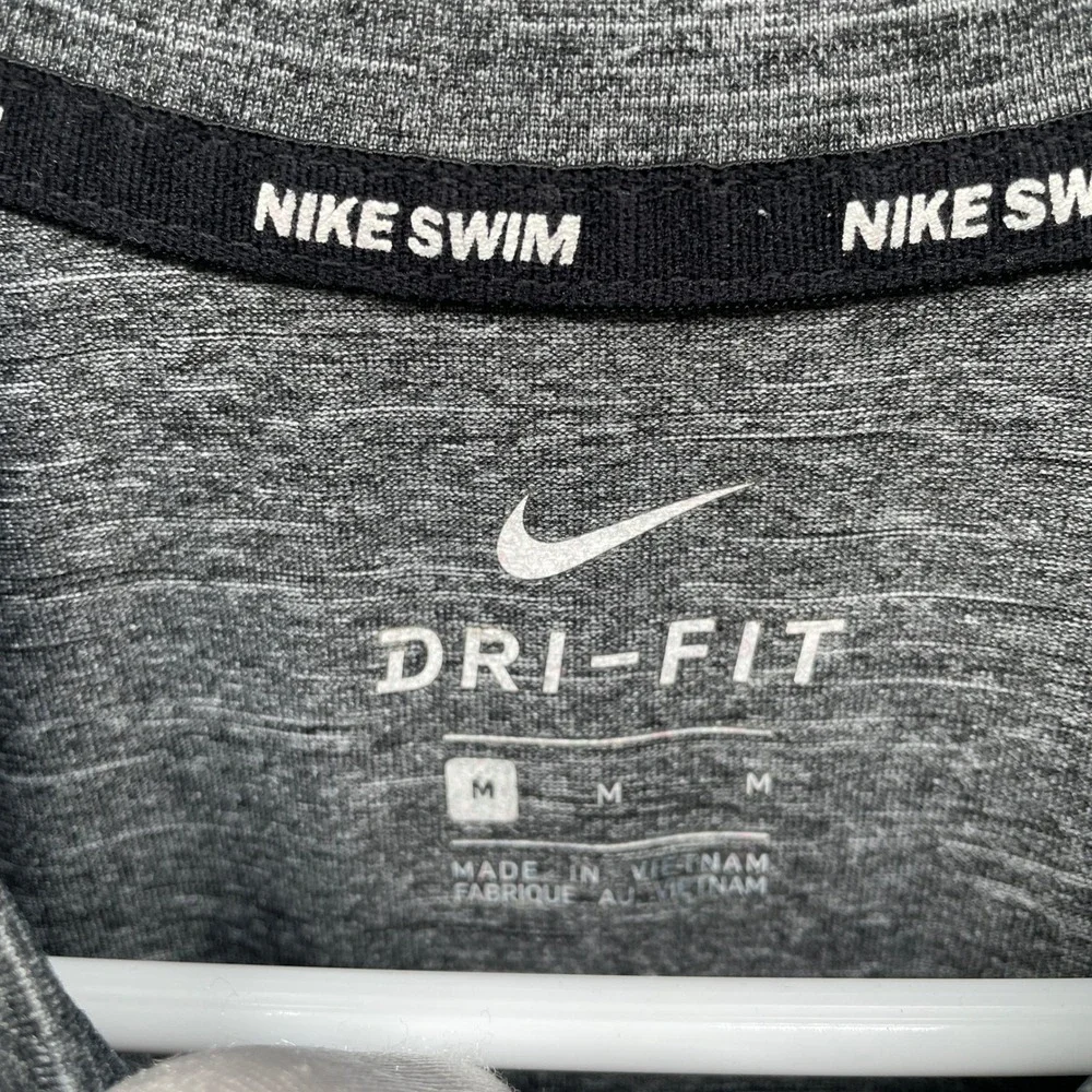 Nike Swim Dri-FIT Rash Guard Mens‎ M Gray Heathered Short Sleeve UPF 40+